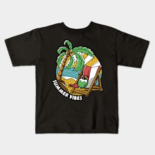 summer beach vibes Kids T-Shirt